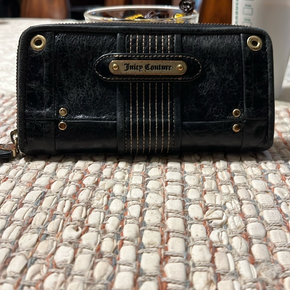 Vintage Juicy Couture Zip Around Wallet